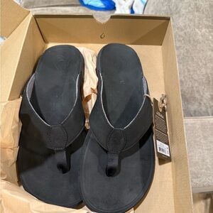 OluKai Black Sandals